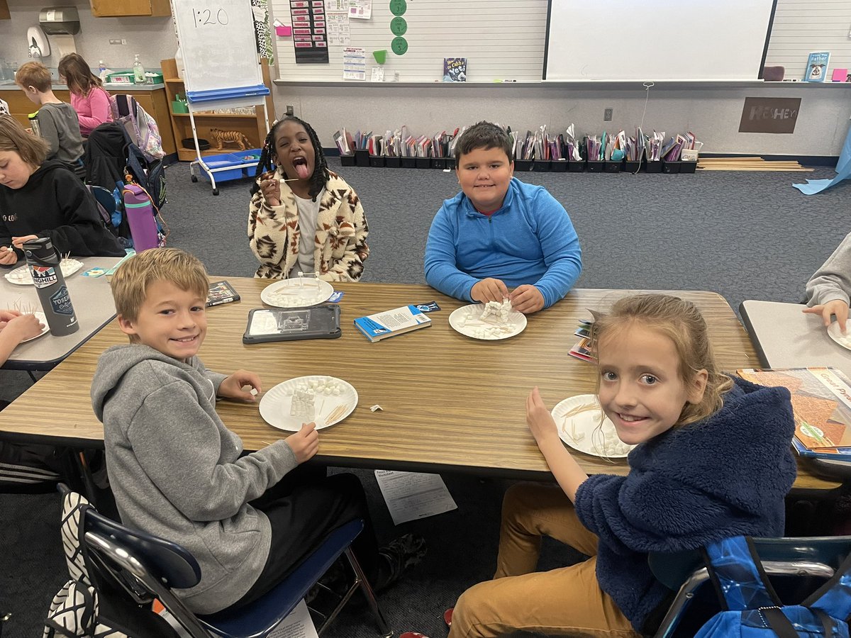 Mrs_SJones3's tweet photo. Yeti Stem Project #FESTigers #STEM #iteachthird @FESTigersHSE https://t.co/KhJFTonifN