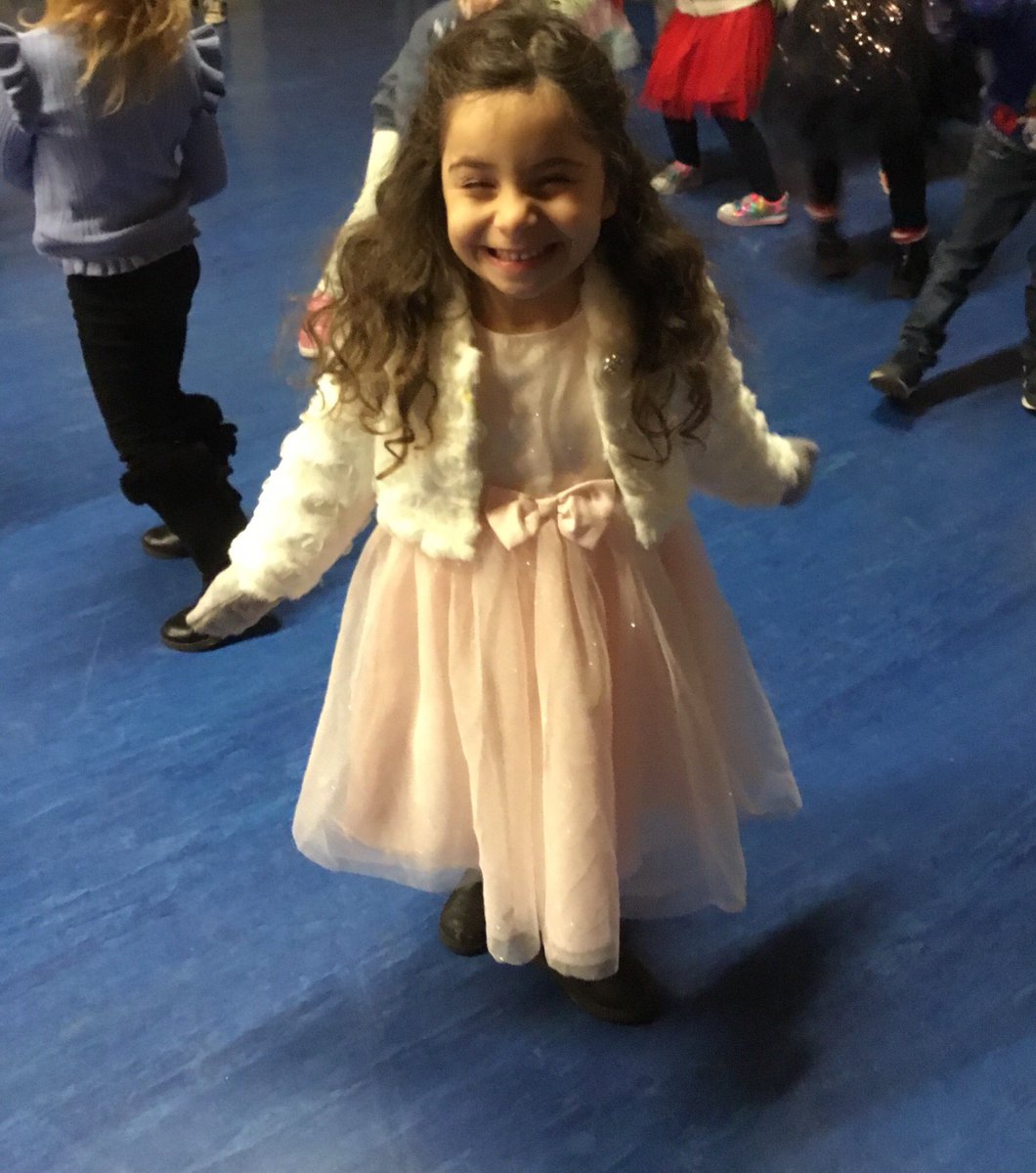 TJPrimary's tweet photo. Christmas party day! We had lots of fun playing party games and eating party food. 🎄🎉🕺💃🍕🧁🍪 #TJReception #TJChristmas https://t.co/KayzrL0pSc