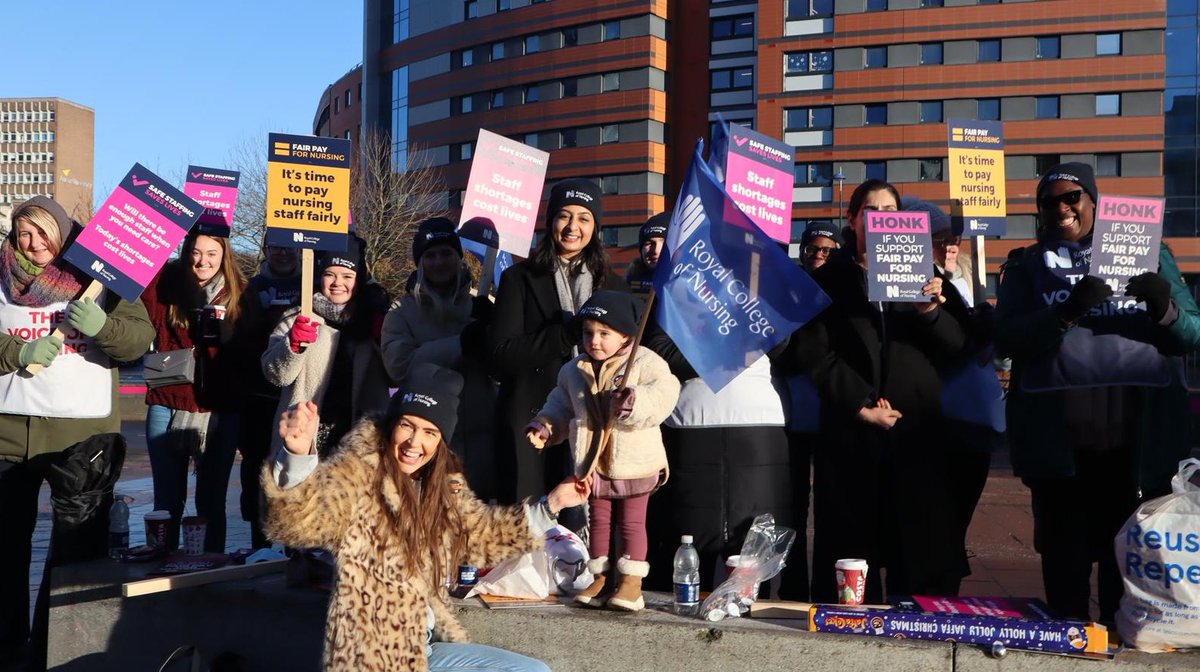 zarahsultana's tweet image. Nurses are always there for us. Now we must stand with them.

That&apos;s what I did today, joining nurses on strike outside Birmingham Children&apos;s Hospital, demanding they get a fair pay rise. 

#FairPayForNursing #EnoughIsEnough
