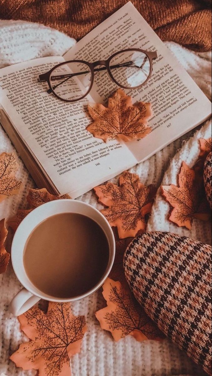 Gesibook's tweet photo. Saí de uma ressaca literária de quatro anos: https://t.co/Xh5AgtyaFi