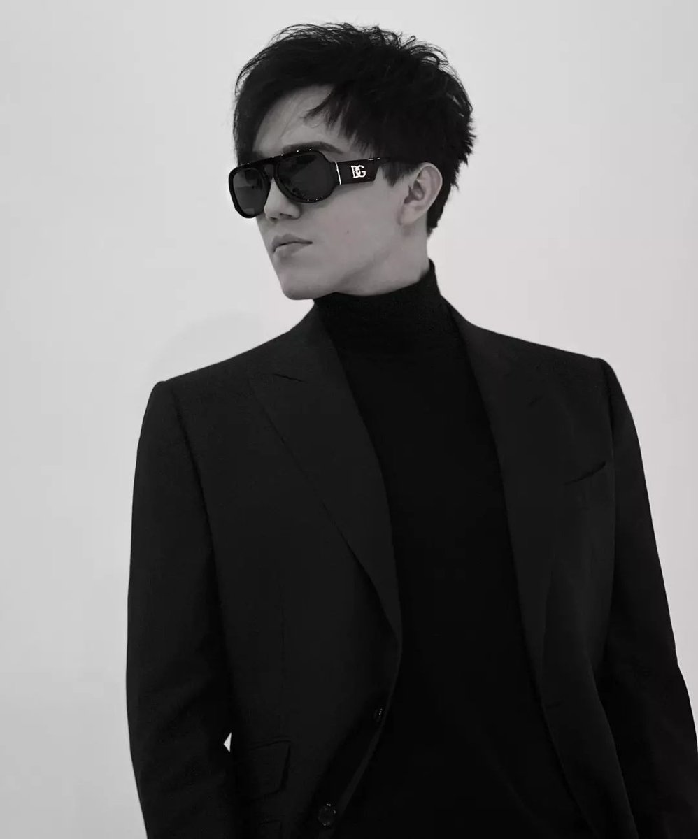 ledamlucia's tweet photo. Irresistível !!❤️
#Repost @dimash_official 
#TheStoryOfOneSky 
#DimashSpotifyParty 
#Dimash_Okay 
#dimashTheVoice https://t.co/PKypuDCQCj