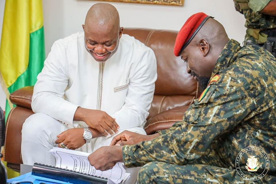 Votre vision de la justice ne sera jamais trahie pour le bien être de notre pays.
 Merci pour cette visite de ce matin votre excellence Monsieur le Président de la Transition, Chef de l'Etat, chef Suprême des Armées.
Les réformes se poursuivront dans l'intérêt de tous.