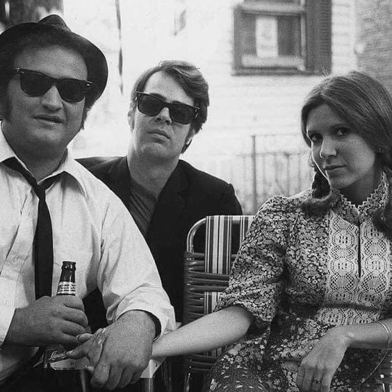 John Belushi, Dan Akroyd and Carrie Fisher on the set of The Blues Brothers.

#film #BehindTheScenes #FilmTwitter #movie #actorslife #actors #TheBluesBrothers #CarrieFisher #DanAkroyd #JohnBelushi #Filmmaking #OnSet