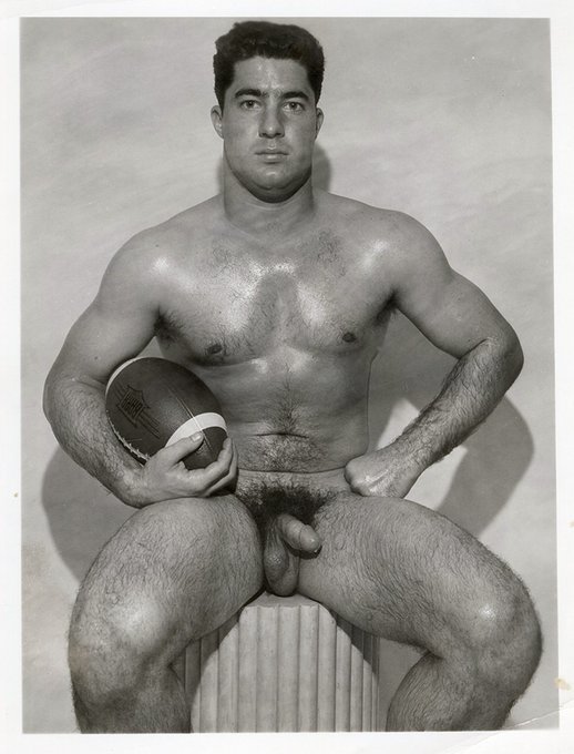 Watch TheGuySite.com's leaked NSFW photo on TwXstars