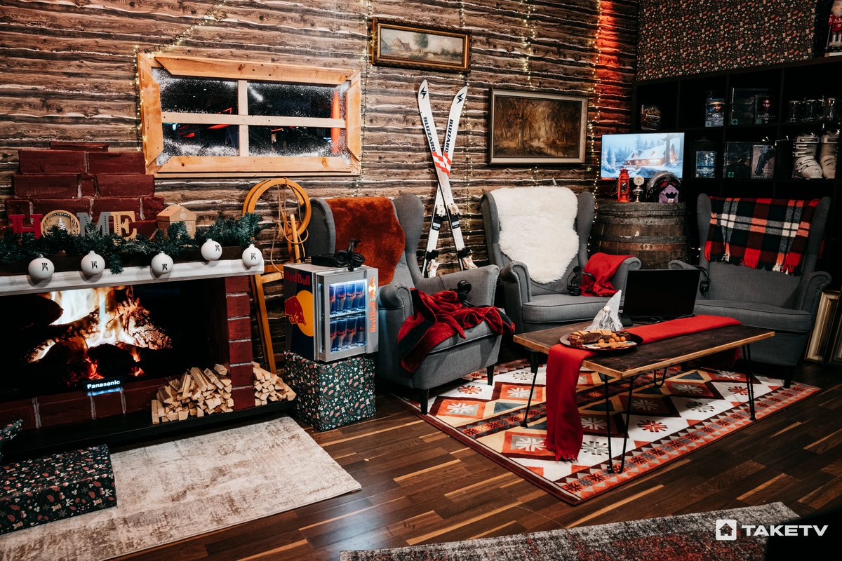 Show us how you watch Day 1 of the #HSC22 "A Winter's Dream" powered by <a href="/Shopify/">Shopify</a>! 📷