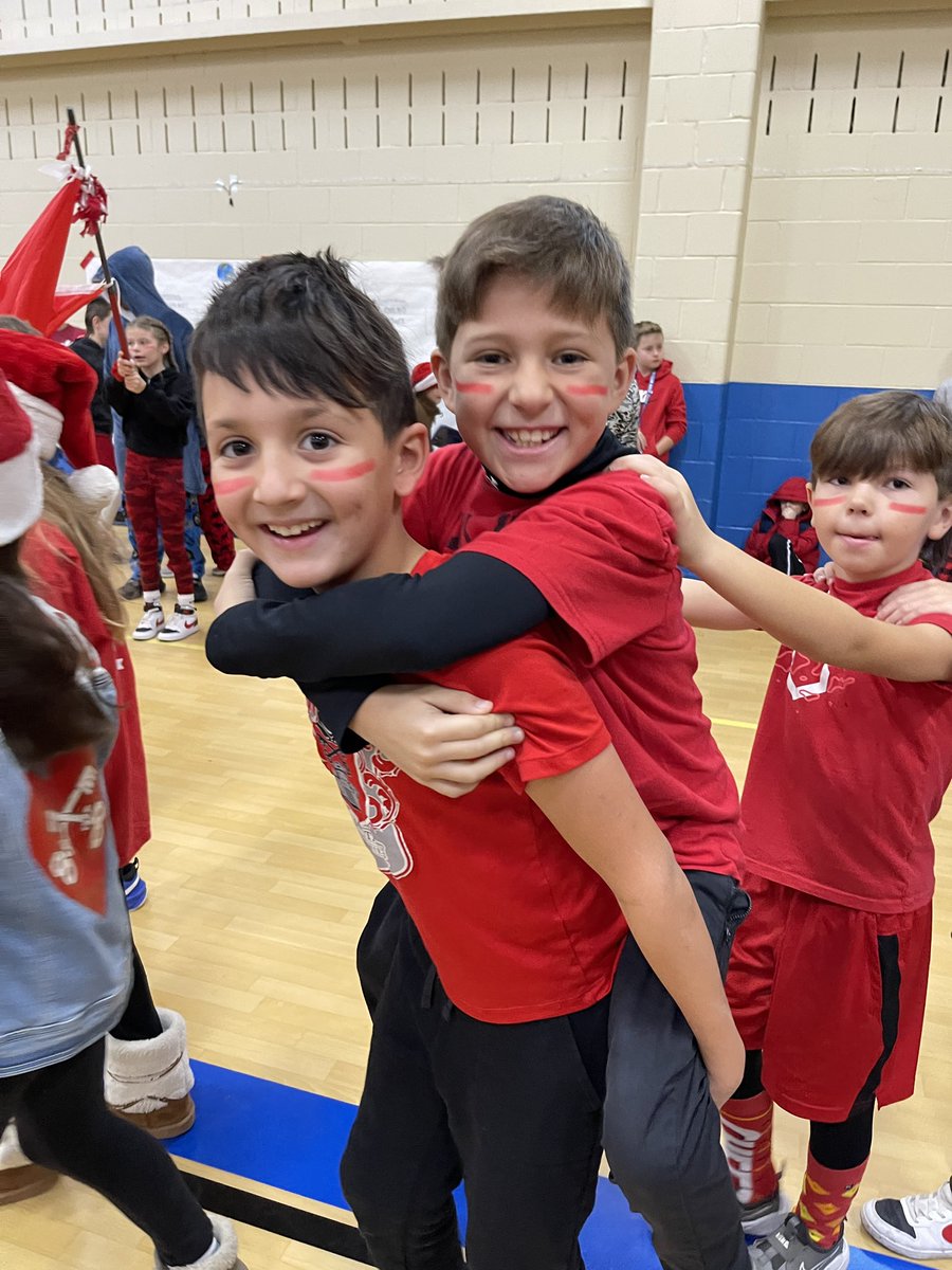 This is what it’s all about. We love house rally day and we love each other!!! #friendship <a href="/ronclarkacademy/">Ron Clark Academy</a> <a href="/BeckElem/">Samuel Beck Elementary</a>