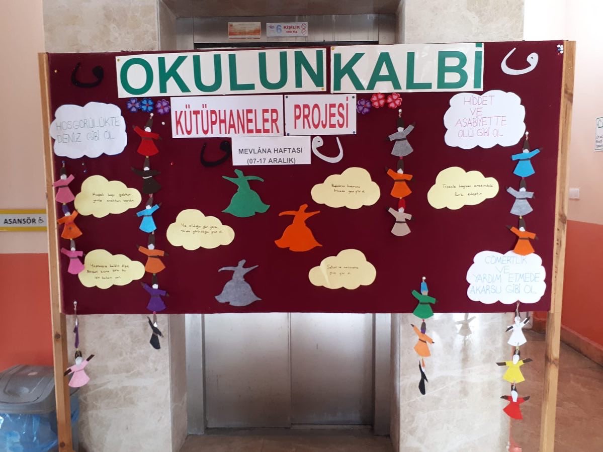 ErmasLisesi's tweet photo. Okulun Kalbi Kütüphaneler Projesinde Mevlana Haftası için Mevlana temalı pano oluşturduk https://t.co/OY5wJQrbaK