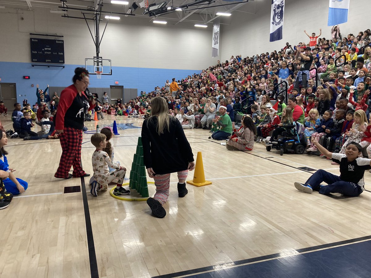 The best part of elementary school—an entire gymnasium of students cheering on the final finishers! <a href="/RFe_RCS/">Rocky Fork Elementary</a>  <a href="/BoldScott/">Scott Bolden</a>  #RFE <a href="/simpsonrfe/">Mrs_SimpsonRFE</a>
