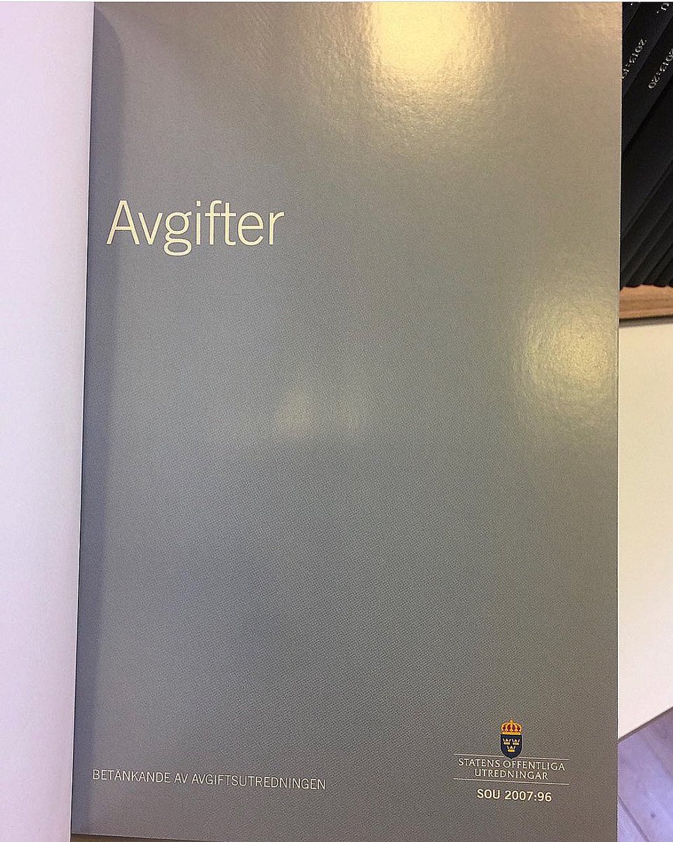 SOU_min_SOU's tweet photo. Avgifter. 

SOU 2007:96. 

Betänkande av Avgiftsutredningen. https://t.co/eXSXQX65eD