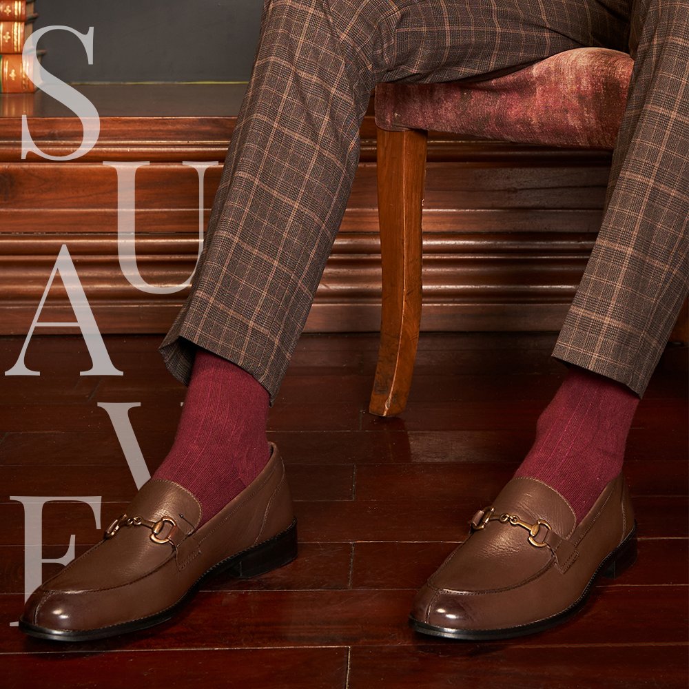 Hatsoff_Acc's tweet photo. A refined choice for these winter evenings, our brown buckle loafers are a mark of style and here to make to make you look suave as you step into the Christmas spirit. 
.#hatsoffaccessories #shoes #leather #loafers #winters #fashion #outfit #accessories #footwear #genuineleather https://t.co/GWw6hC1r2c
