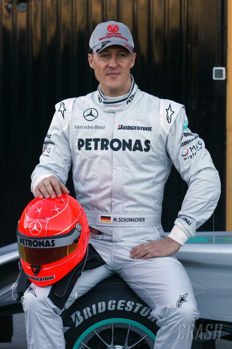 US_Formula's tweet photo. @MercedesAMGF1 @SchumacherMick if you get a FP1 session this year I hope you get a chance to do this tribute helmet for your dad https://t.co/0GTco8qFzI