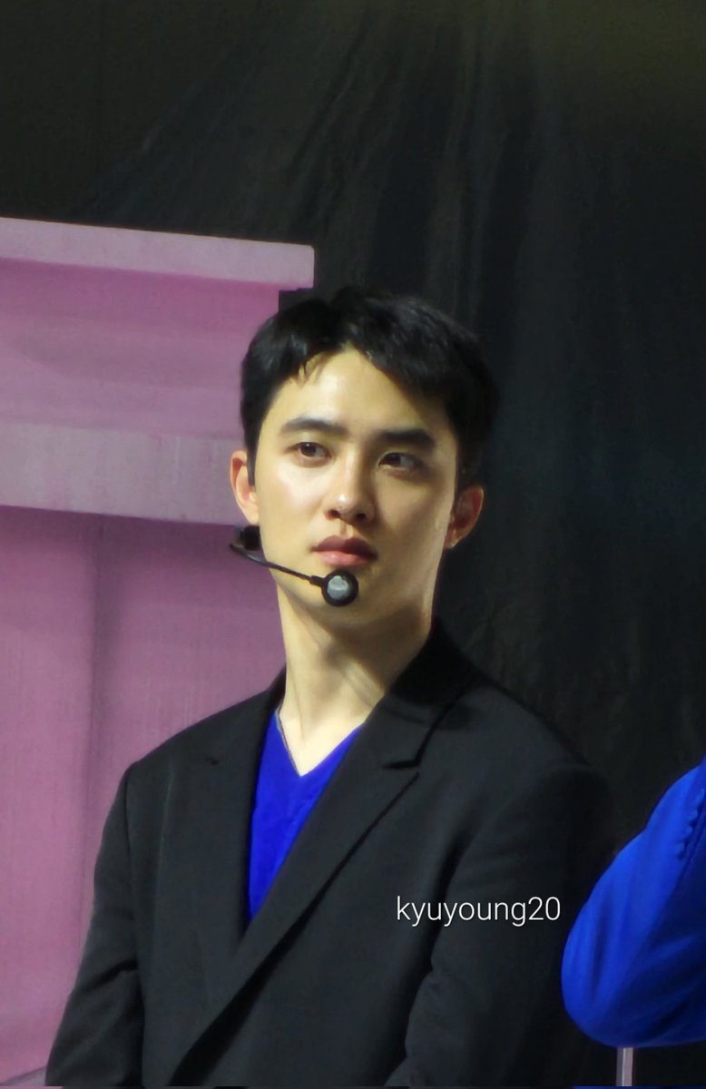 dyonigiri's tweet photo. NOW I KNOW WHY KFANS SAID KYUNGSOO IS CRAZILY HANDSOME IN LOVE SHOT BC LOOK👏AT👏THIS👏 https://t.co/kL4n9fz9mU