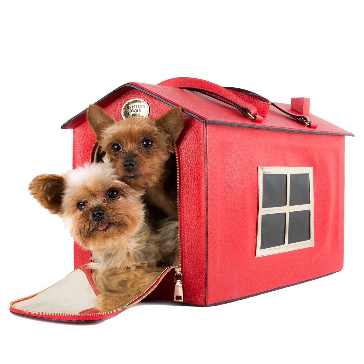Moshiqaland's tweet photo. Whether you’re heading to your hometown for Christmas or planning a snowy getaway, your furkid always feels like home with Moshiqa carriers❣️

#letsmoshiqa #moshiqa #petfashion #celewbratetheloveofpets #catfashion #dogfashion #petaccessories #petcarrier #catcarrier #dogcarrier https://t.co/QUB3MtUKfl