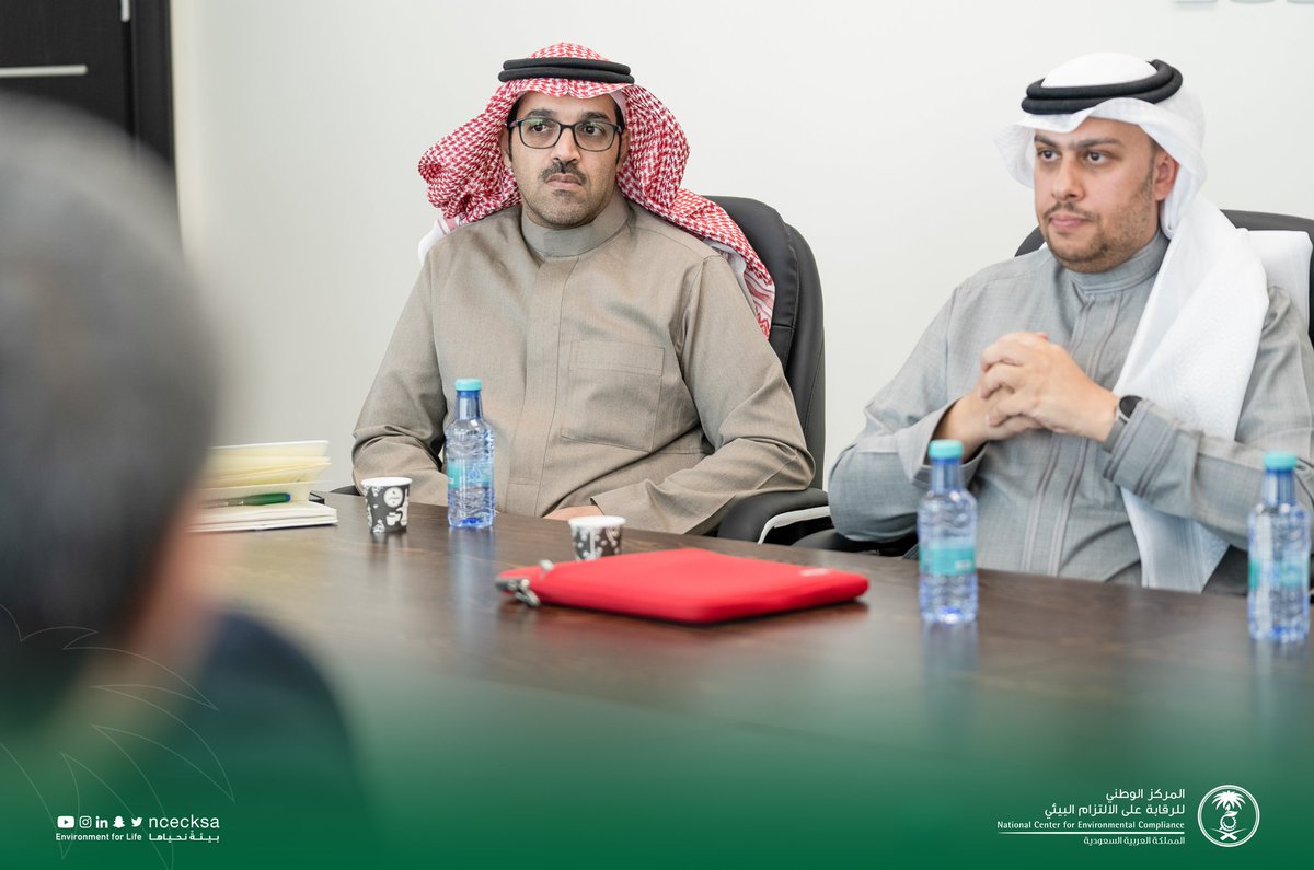ncecksa's tweet photo. عقد #مركز_الالتزام_البيئي اليوم اجتماع إطلاق مشروع إستراتيجية التحول الرقمي بحضور الرئيس التنفيذي للمركز @ncec_ceo ومدير عام تقنية المعلومات بوزارة البيئة والمياه والزراعة، ويهدف المشروع لبناء خارطة الطريق للتحول الرقمي للمركز ضمن أهداف منظومة البيئة. https://t.co/MJHwjJ9TGh