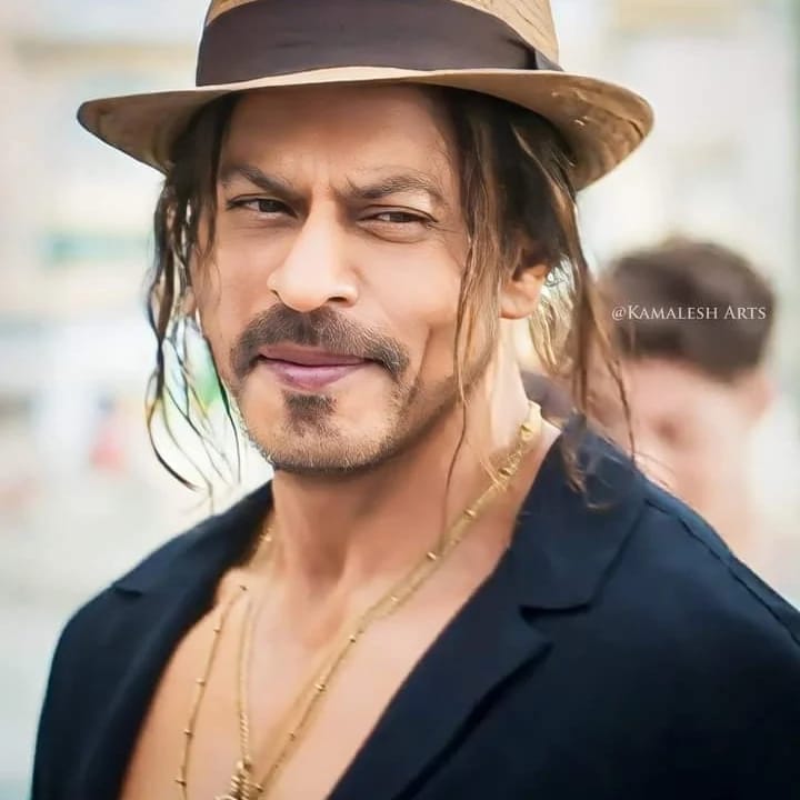 iamhindsrk's tweet photo. I am Egyptian, and I loved his song
#BesharamRang and I will support him and watch the movie in my country, Egypt❤
@iamsrk
#pathaanINEgypt
#EgyptLoveShahRukhKhan https://t.co/AUl5deIxav