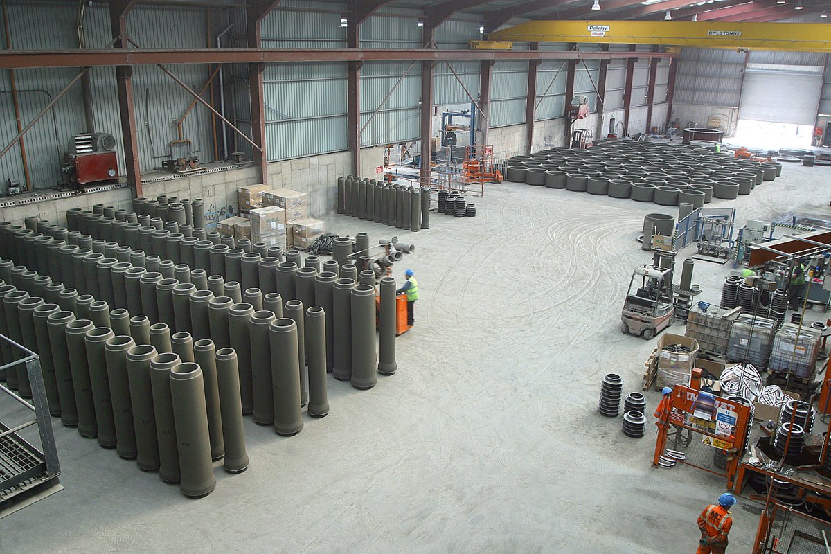 PrecastDrainage's tweet photo. Ultra-low carbon #concrete pipes and manholes are already here… Read this new article from FP McCann about their recent trials of geopolymer concrete pipes &amp; manholes with a reported 70% to 80% reduction to their products’ #carbonfootprint 

👉https://t.co/acPl1riA6L https://t.co/3rcLk8AWGN