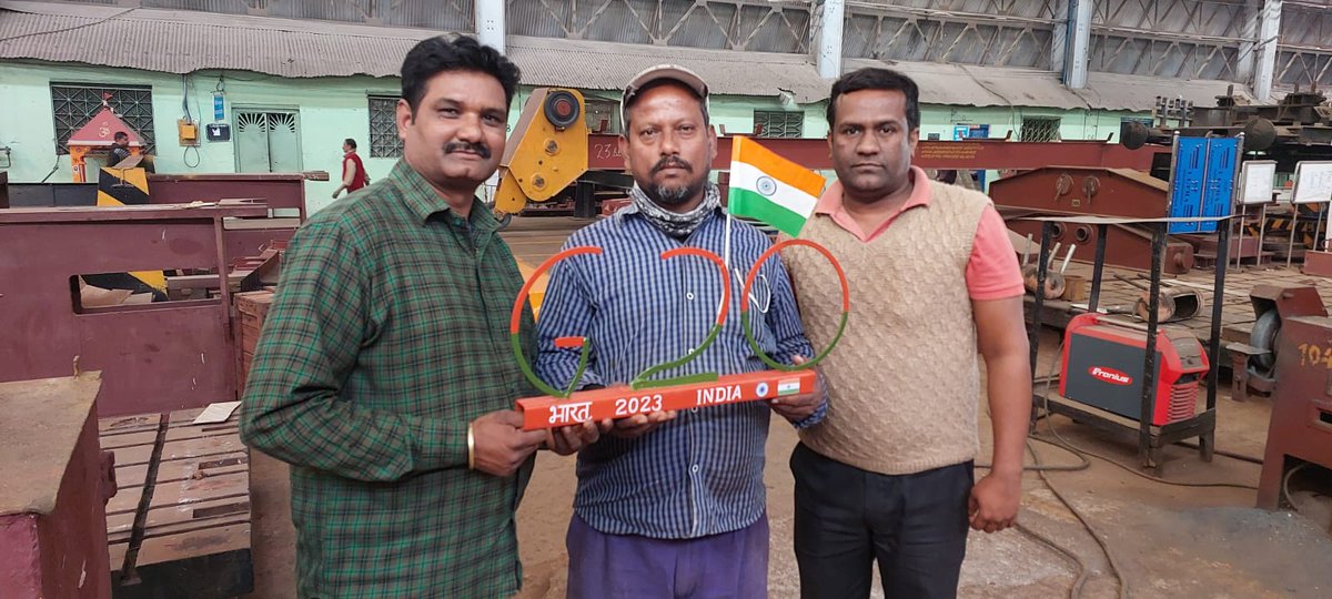 Dev Shankar Singh,( रेल परिवार) tweet media