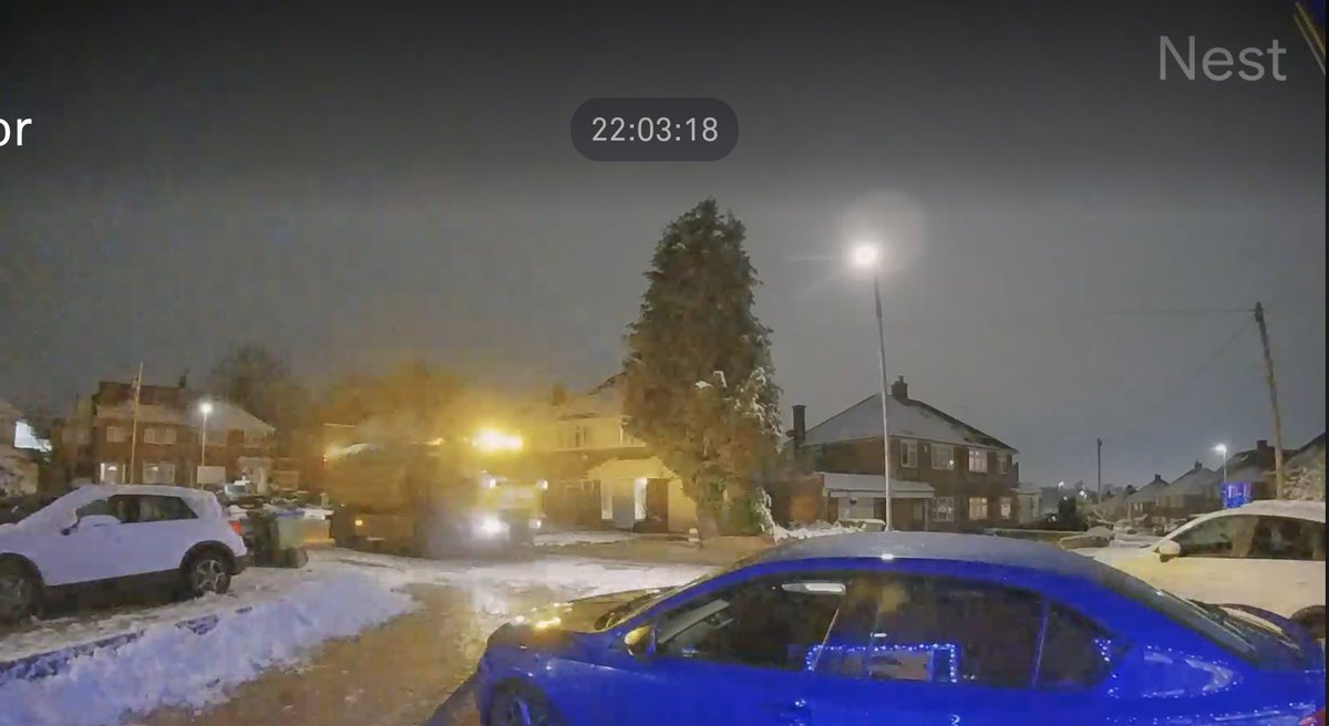 oli1983uk's tweet photo. @wideboys182 @LBofBexley Tuesday evening, night before bins due to be collected https://t.co/DCZ3kAPDa9