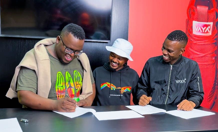 Muzi_Mzekandaba's tweet photo. BREAKING NEWS: 

We have signed a first of-its-kind partnership deal with the biggest podcast in Africa, Podcast and Chill with MacG.
 
As part of the long-term partnership deal, VAYA will become the official sponsor and exclusive footwear partner for Podcast and Chill with MacG. https://t.co/I0u61WRKm5