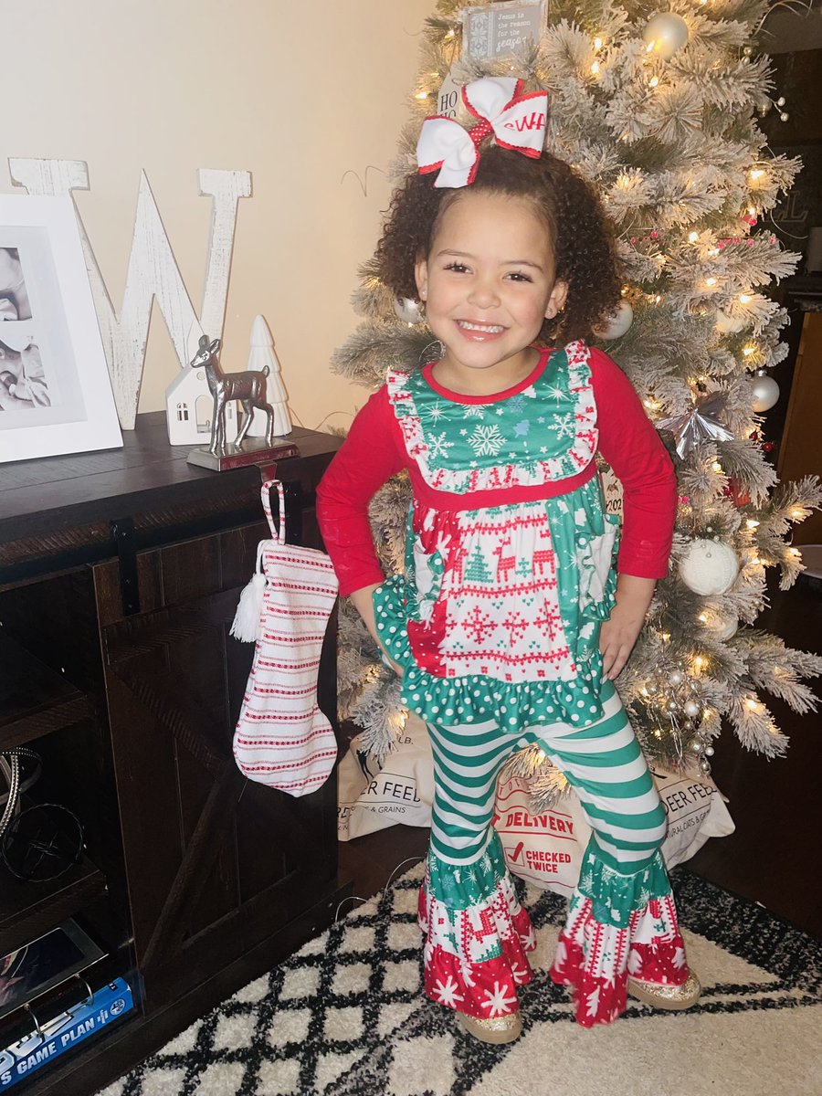 VsSullivan's tweet image. 10 days till Christmas 🎄❤️