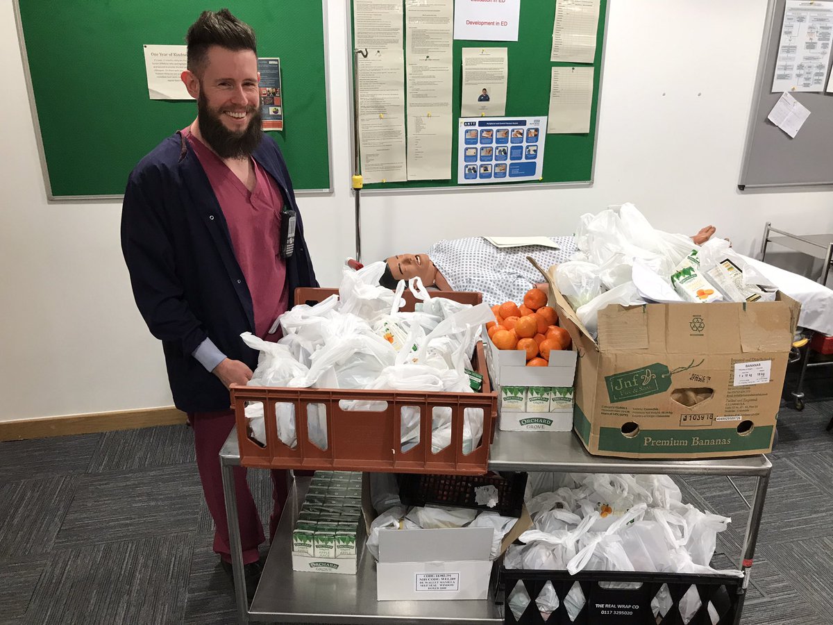 Massive thank you to NBT facilities team for providing our nurses some much appreciated food parcels today.And an extra special thanks to Stuart from theatres on helping to distribute them! #awesomeascr <a href="/shelley89891983/">shelley thomas</a> <a href="/Matthew34329339/">Matthew Crabtree 💙</a> @juhughes123 <a href="/sphams/">Steve Hams</a> <a href="/nbt/">Nikhil Basu Trivedi</a>