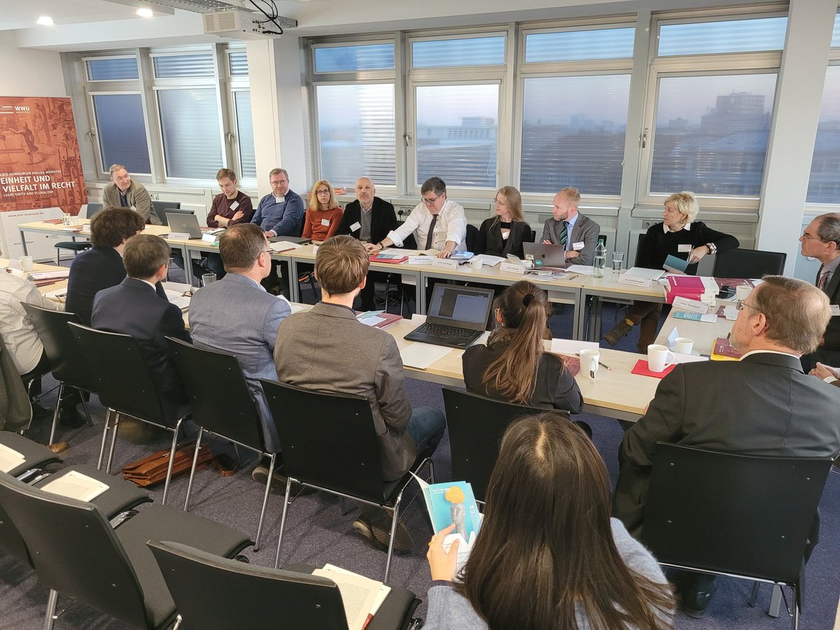 EViR_Muenster's tweet image. Our first #ConceptualForum is about to start! Today, we discuss Thomas Duve&apos;s (@mpilhlt) concept of normative knowledge. #legalhistory #historyofknowledge