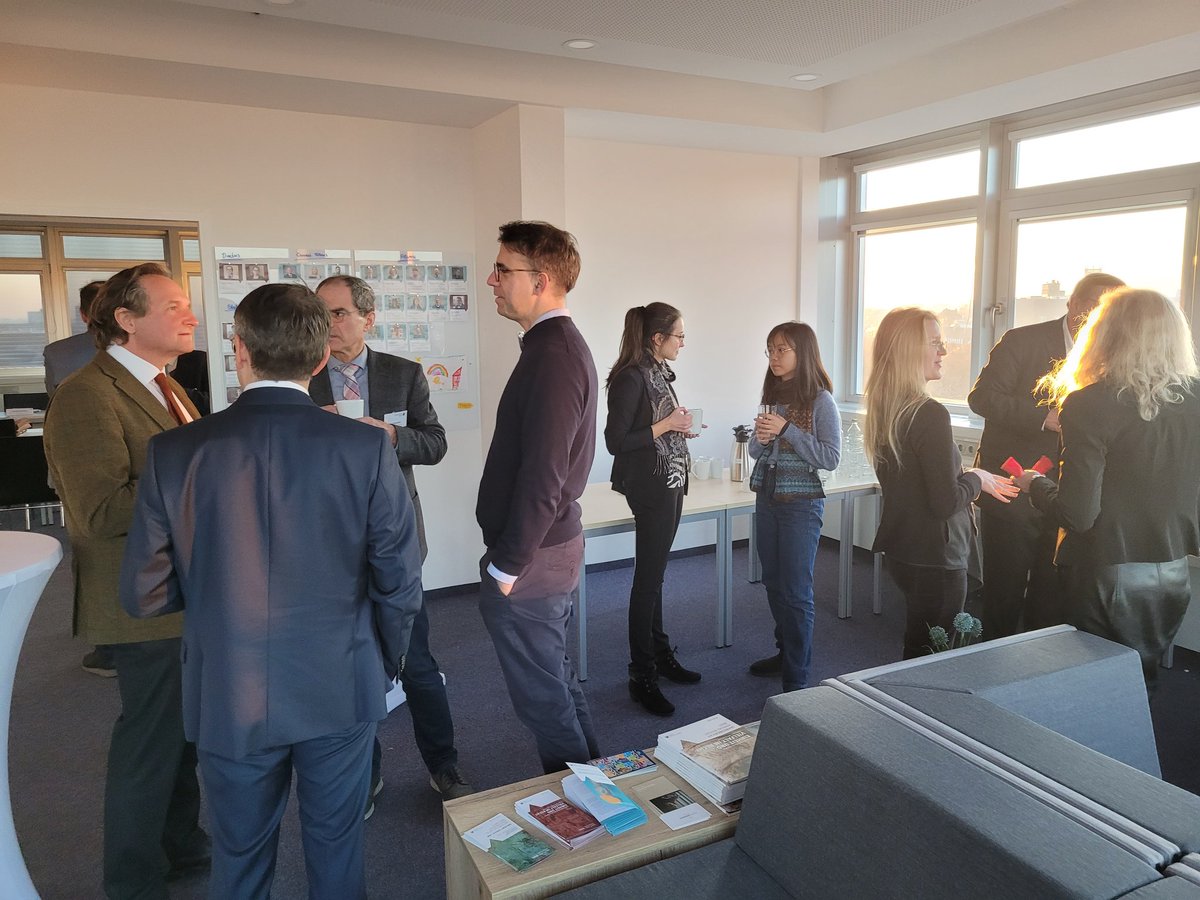 EViR_Muenster's tweet image. Our first #ConceptualForum is about to start! Today, we discuss Thomas Duve&apos;s (@mpilhlt) concept of normative knowledge. #legalhistory #historyofknowledge