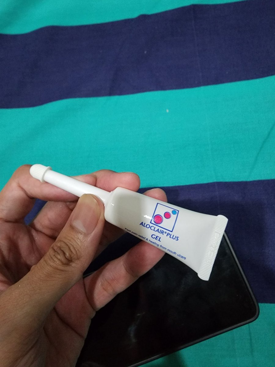 Kalian kalo sariawan pake obat apa? Saya semenjak obat a**thyl dilarang, beralih ke aloclair ini. Pertama kali tau dr dokter anak saya. Ya krn selain sakti mandraguna, obat ini gak bikin perih malahan manis rasanya. Trust me ini bs jd best buy kalian di tahun ini, thank me later.