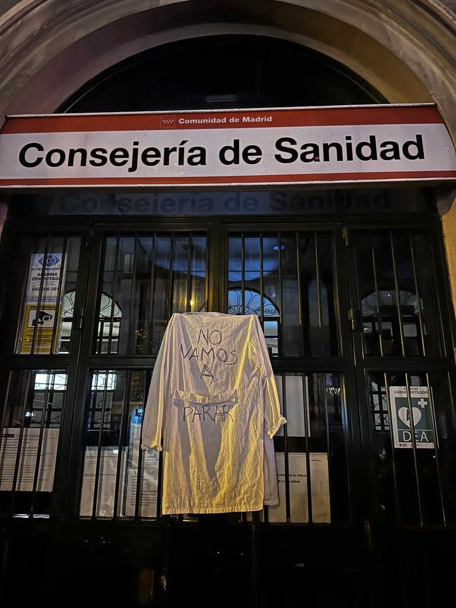 AliciaMartnLpe3's tweet photo. Los madrileños no se merecen esta consejería de Sanidad, pero menudo orgullo de médicos tienen @amytsmedicos @mesa_ap @ https://t.co/b3GfUodXEB