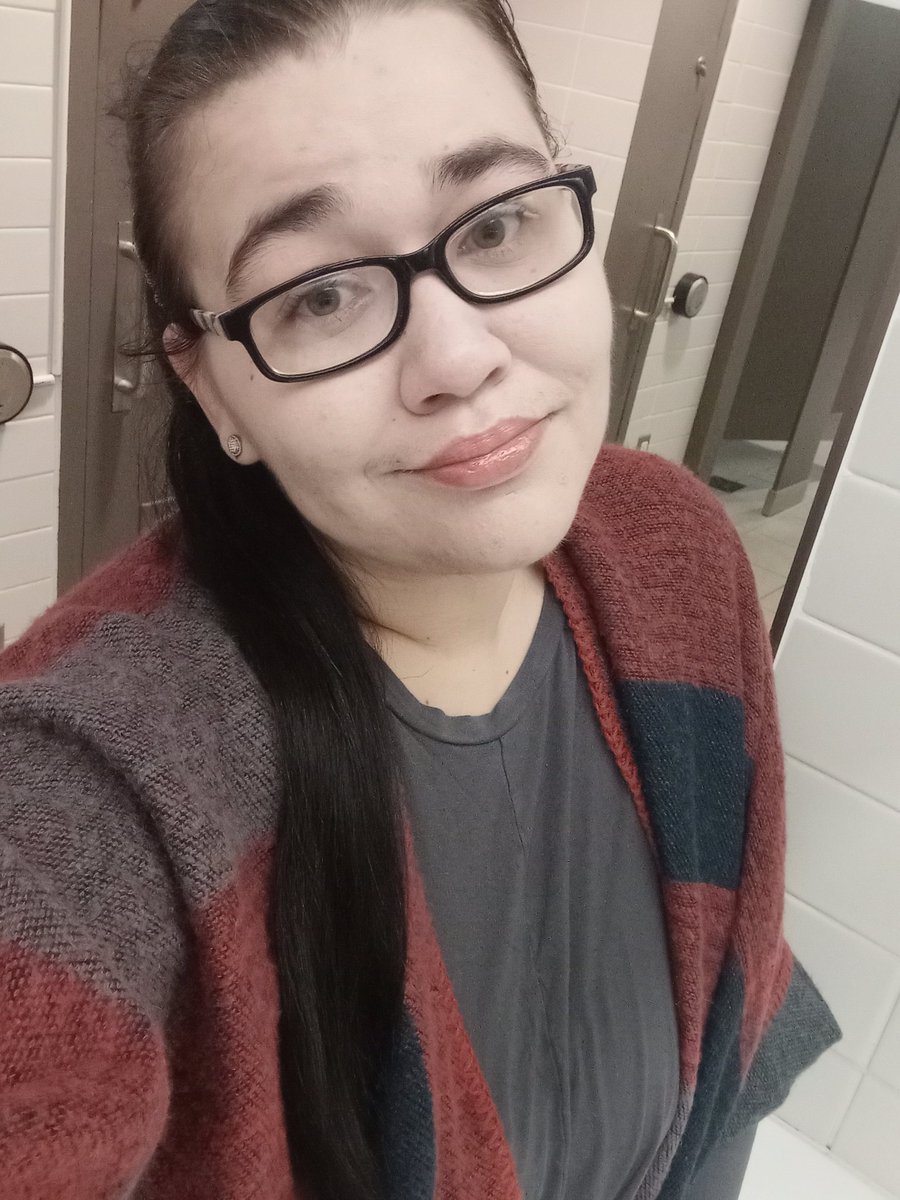 shanelle2096's tweet photo. "The more confident and appreciative of who you are, the less hold depression has over you"β¨π #thursdayvibes #confidence #Loveyourself #PositiveVibesOnly #ootd #makeupdid https://t.co/BsfItUh2V9