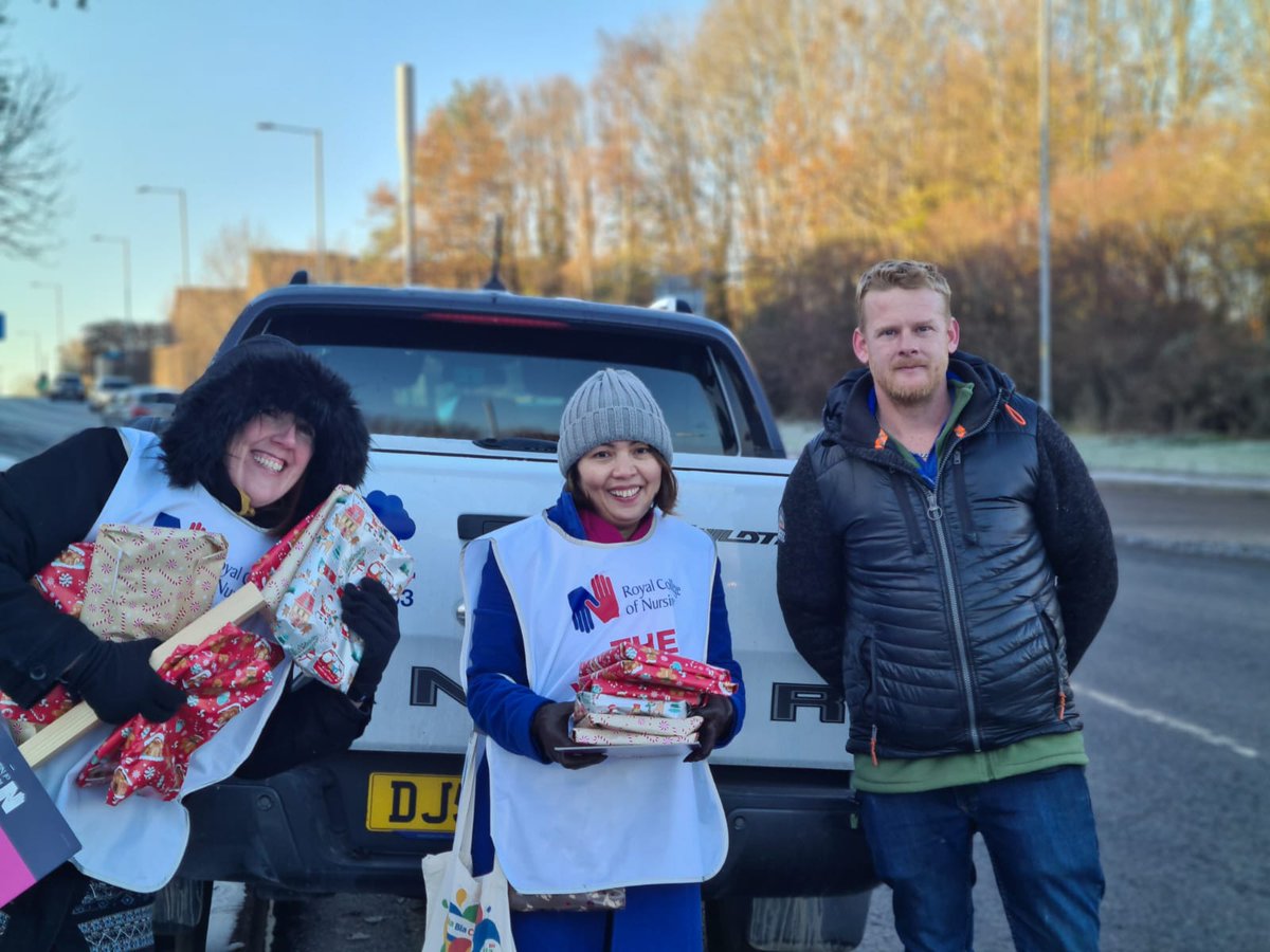 BecMapp's tweet photo. Redditch people you did not fail to support......you are all phenomenal @RCNWestMids #FairPayforNursing https://t.co/UItwXRcPXP