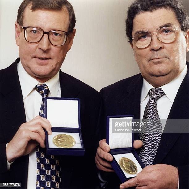 UB22_RegneUnit's tweet photo. Los acuerdos de 1998 pretendían, sobre todo, proteger la libertad de los norirlandeses de escoger su futuro, el cese de hostilidades entre grupos culturales y la entrega de armas por parte de grupos paramilitares.   
Finalmente, se contribuyó a la paz y estabilidad de la zona.🕊️ https://t.co/zxvMKy1hZH