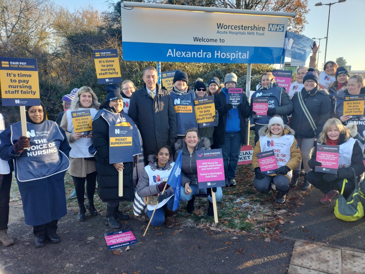 BecMapp's tweet photo. @RCNWestMids #FairPayForNurses time to take us seriously! https://t.co/GW79PBlBzy