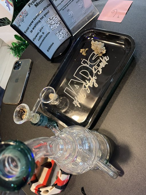 What I made it to a weed bar finally!  @JADsMHS is fucking dope you should check it out. https://t.c<a class="tags" target="_blank" title="On Twitter" href="/?out=eyJ0eXAiOiJKV1QiLCJhbGciOiJIUzUxMiJ9.eyJpYXQiOjE3MjA1MjQyODMsImlzcyI6InR3cG9ybnN0YXJzLmNvbSIsIm5iZiI6MTcyMDUyNDI4MywiZXhwIjoxNzUyMDYwMjgzLCJyZWRpcmVjdF91cmwiOiJodHRwczovL3R3aXR0ZXIuY29tL0pBRHNNSFMifQ.p1NsVUXO0X20JCayisceED5O1pcP-46fuvKUypQYe8uYXKNSgF26xEdyLAH-MRW7D0_qz06jbcchfVD1dUb9rw">@JADsMHS</a><a href="/tag/420day"class="tags"><span>#420day</span></a>