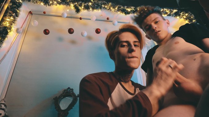 ?New video: watch now! ?

?Sweet couple of guys had hot sex on the eve of Christmas? [2160p] 

?https://t