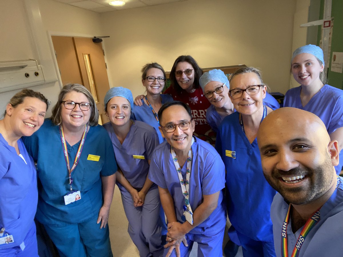 0vi's tweet photo. I’m an #NHSdoctor supporting  #NursesStrike. All for #NursesPayRiseNow! #EnoughlsEnough https://t.co/JvJdfnatFw