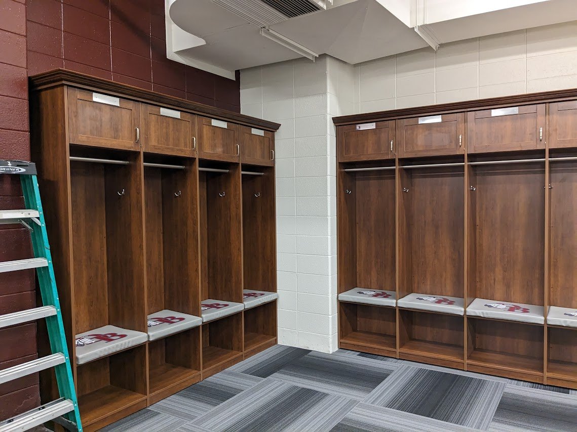 wxsmdon's tweet photo. Friday night is the lid lifter for the new Tribe Athletic Complex, when Dobyns-Bennett plays host to Volunteer, pre-game 7:45 tip 8:00 on 640 WXSM The Sports Monster https://t.co/WT9zIs6IcZ