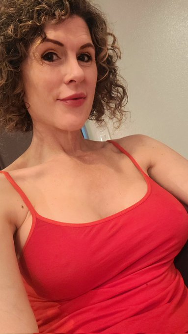 Happy Thursday!  I'm back on cam this afternoon for a little bit!  https://t.co/OznQqXSZPf https://t