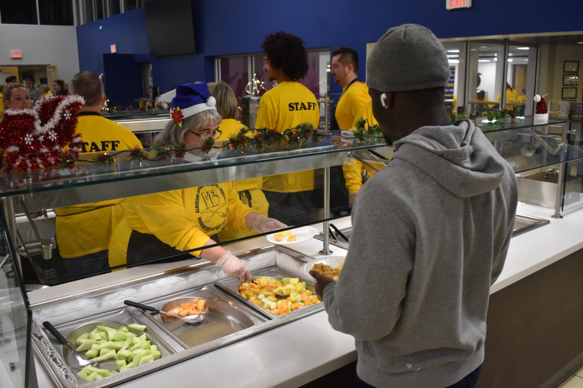 AB_1871's tweet photo. When's the best time to have breakfast? ANYTIME! 
We celebrated our Midnight Breakfast last week, enjoying hot food, good company, and maybe a free shirt too.
We hope you join us for our next Midnight Breakfast! #BattlerPride #BecomeABattler https://t.co/OVaR5mEMcD