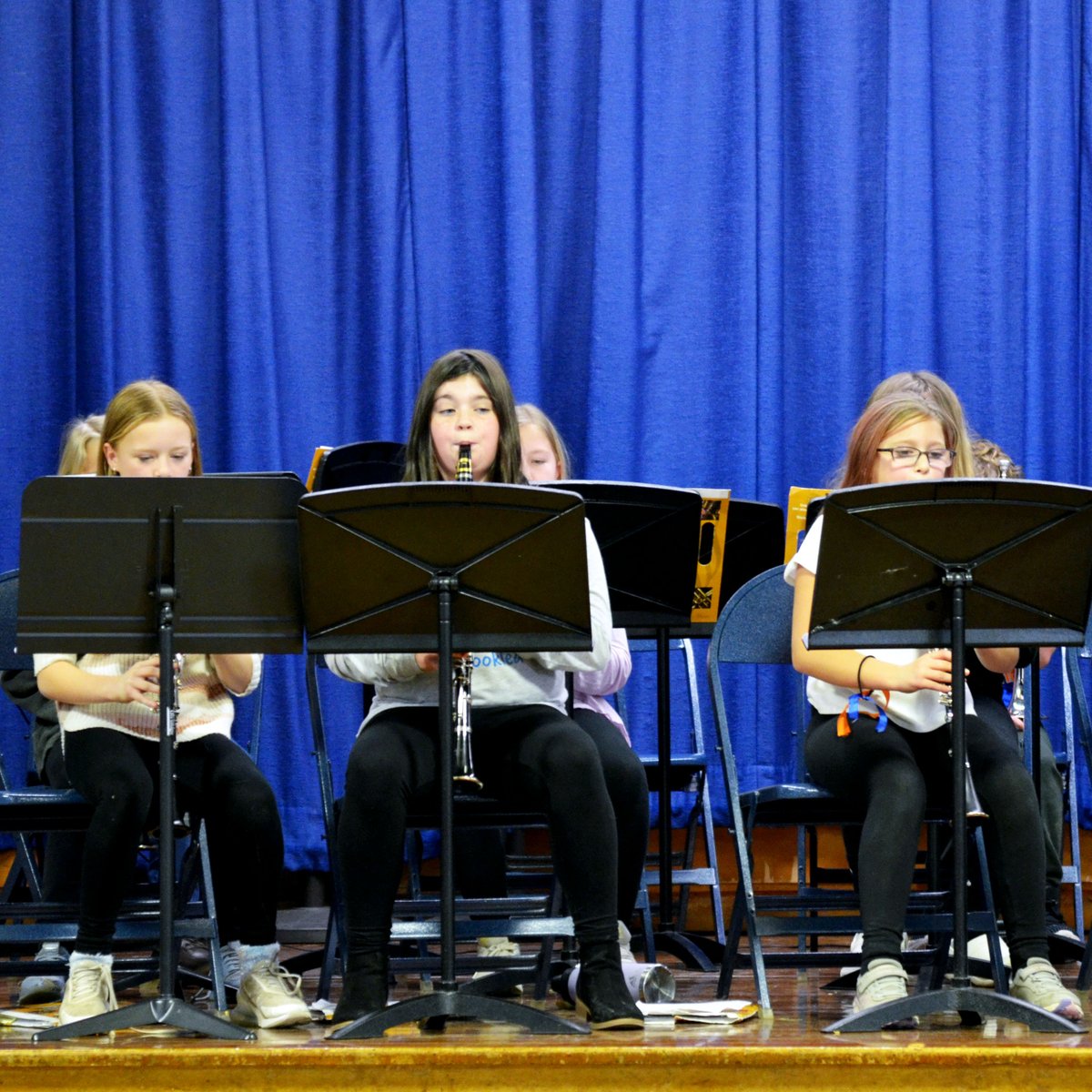OneidaCSD's tweet photo. Yesterday, the Durhamville Elementary Band and Chorus performed their concert songs for the school! Our band and chorus students had a chance to practice performing in front of an audience, and our other students were able to practice being great audience members. Great job! https://t.co/KWGV4wldRl