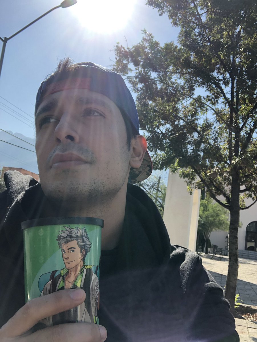 SeanCoronado5's tweet photo. #Cafecito ,#MegaRaid y vuelve uno a la vida.#PokemonGOApp IG @Seean.Coronado https://t.co/Yc1i3pISO1