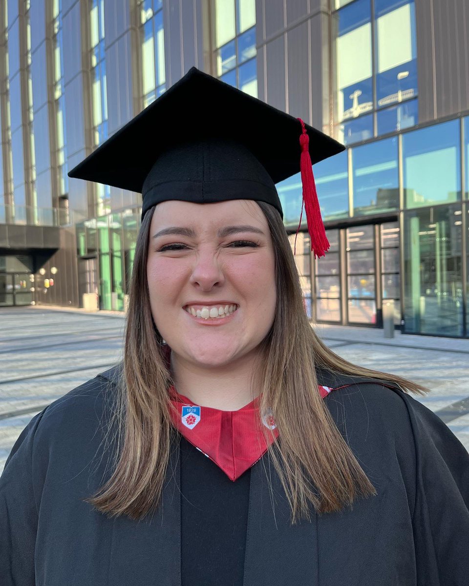 JoHayward1's tweet photo. Graduation celebrations for the youngest today, couldn’t be prouder 👩🏻‍🎓 https://t.co/7D4bGreZJ7