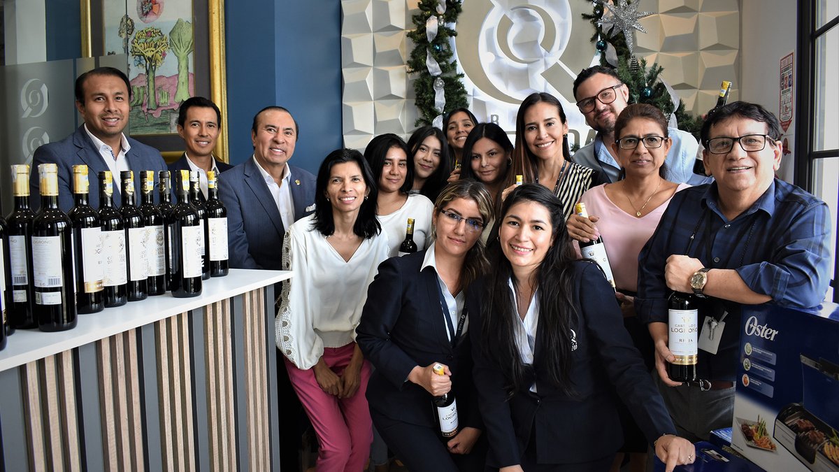 a_femar's tweet photo. Más que una empresa, convivimos como una familia, donde prima la unión y entrega por todo lo que somos y representamos. Gracias por ser parte de nuestro día a día y nuestra fuerza. ¡FELICES FIESTAS! Atte. #FEMAR https://t.co/Sk7CFwxC4W