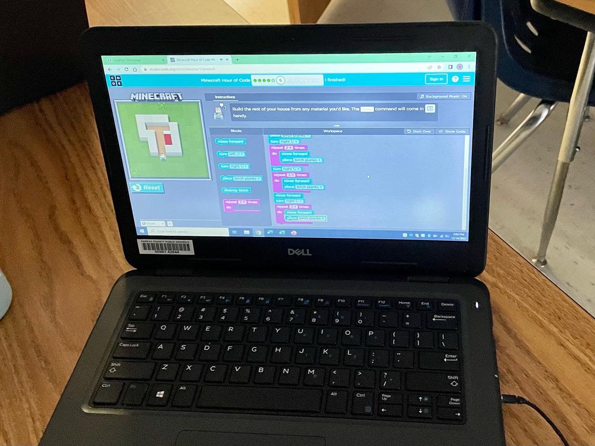 LaurelRidgeES's tweet image. 3rd graders in Mrs. Garvey and Mrs. Donaldson’s classes are flexing their coding skills! #goaldirected #resilient #criticalthinkers