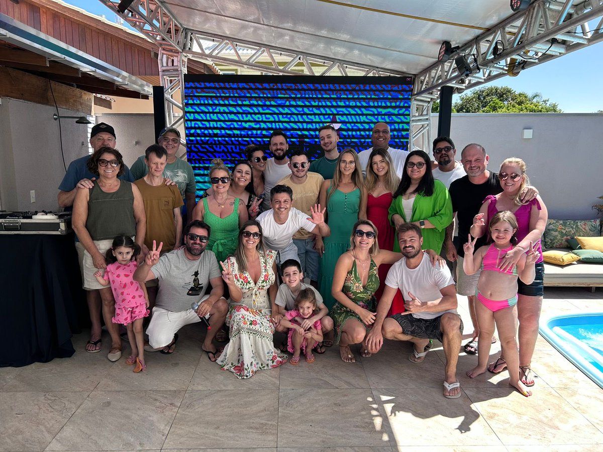 gdoproducoes's tweet photo. A Família GDO 🥰❤️✨ https://t.co/gsQu4d0qSN