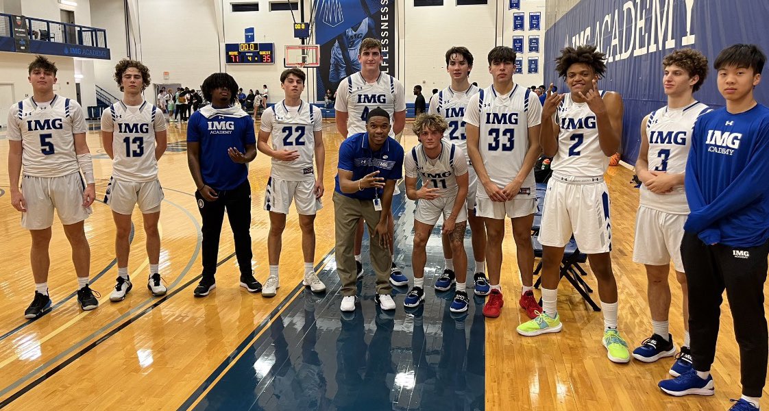 herling_gabe's tweet photo. Me and IMG Varsity white are in Springfield, Massachusetts for the basketbull hoops fest and we will be playing at 7 pm vs putnam science varsity tonight 12/15/22 ! https://t.co/QiNH2NsoLe