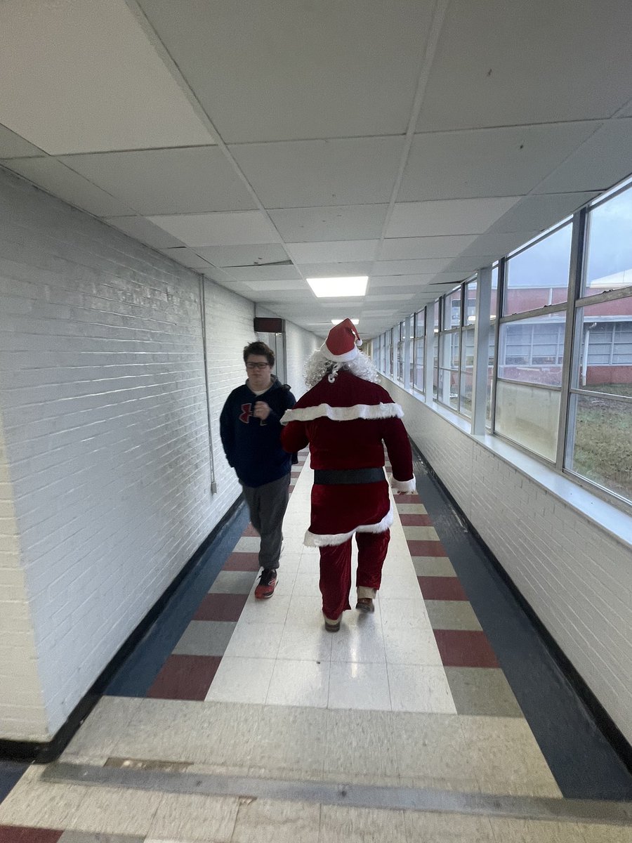 LafCo_District's tweet photo. We hear that Santa had a bit of a mishap following procedures and securing a hall pass. We are happy to report that all Mr. Everett and Santa came to an agreement and all things are ship shape. He even sent Buddy the Elf for good measure. 
📸: Levi Massey for CMG https://t.co/9ETCsaYABh