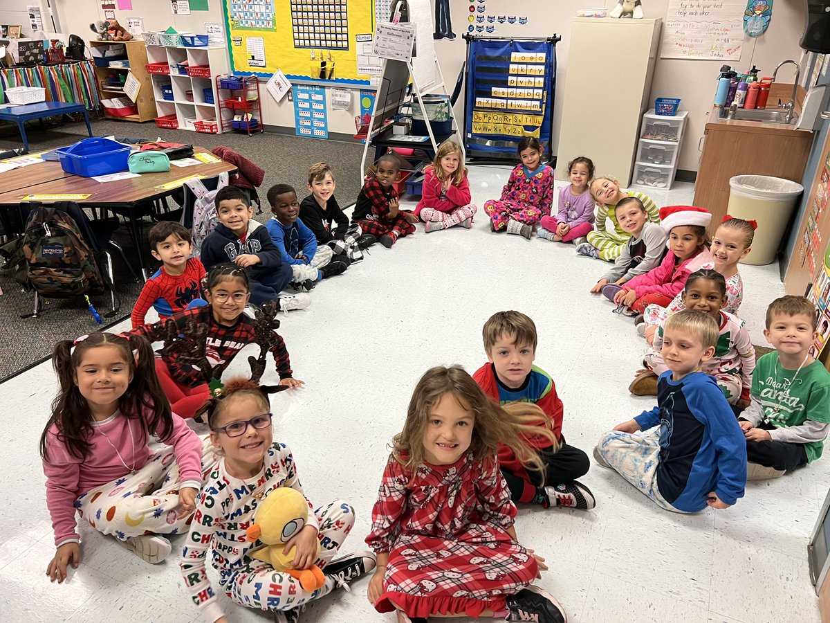 Courtney Schattle (@cschattle) on Twitter photo ââTwas the night before Christmas breakâŚand <a href="/MetzlerKISD/">Metzler Elementary</a> celebrated with Literacy day and a sing-a-long. ââTwas the night before Christmas breakâŚand <a href="/MetzlerKISD/">Metzler Elementary</a> celebrated with Literacy day and a sing-a-long.