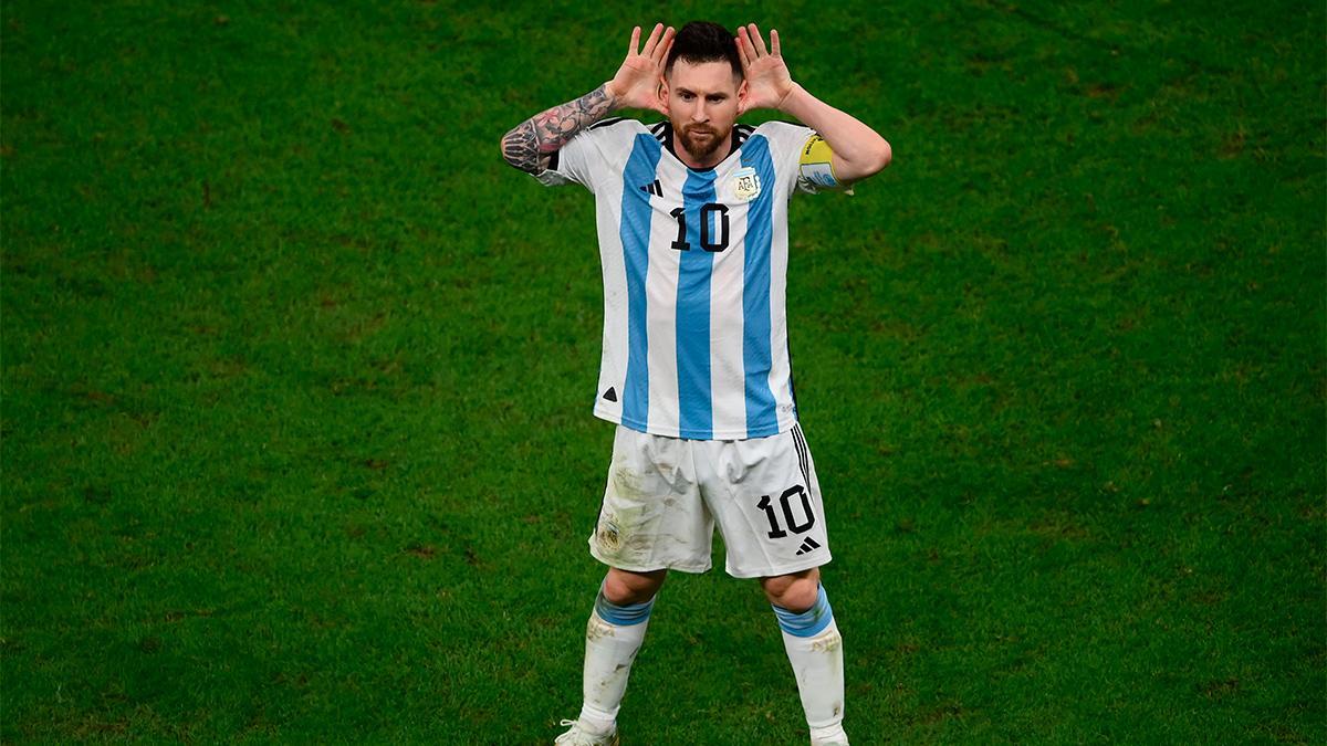 Si Messi se corona este domingo en el Mundial... 

¿Ya será el GOAT del futbol? 🐐

🔃 RT: Sí 
❤️ MG: No