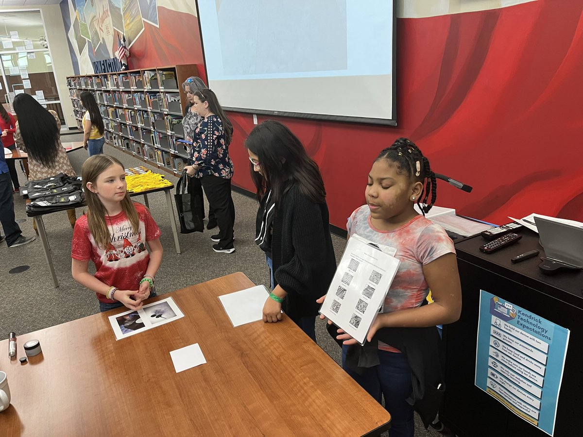 MKMSScience's tweet photo. Yesterday our STARBASE 2.0 students did their final presentations to parents and teachers before they graduated from the program! We all enjoyed our adventure into forensic science! @KendrickBroncos https://t.co/l7jTJNrSeG